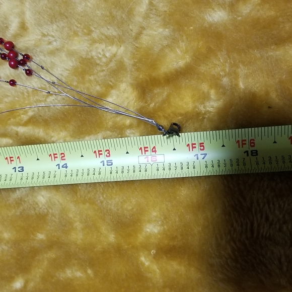 Vintage  Red beaded  necklace - Picture 5 of 7